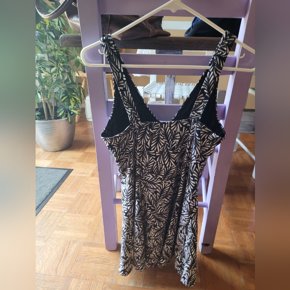 Freya Black and White Leaf Print One Piece Swimsuit - Picture 2 of 2